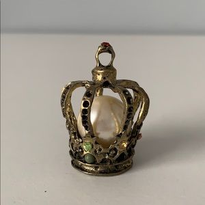[FREE] with any purchase Vintage Style Crown Pendant